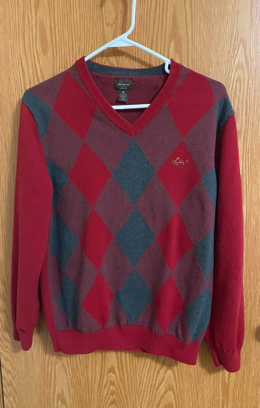 Greg Norman Argyle V-Neck Sweater Size M Red Gray Long Sleeve